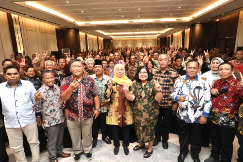 Sudah Terbukti dan Teruji, Ratusan Pendeta Se-Jatim Cetuskan GMSK Siap Menangkan Khofifah-Emil