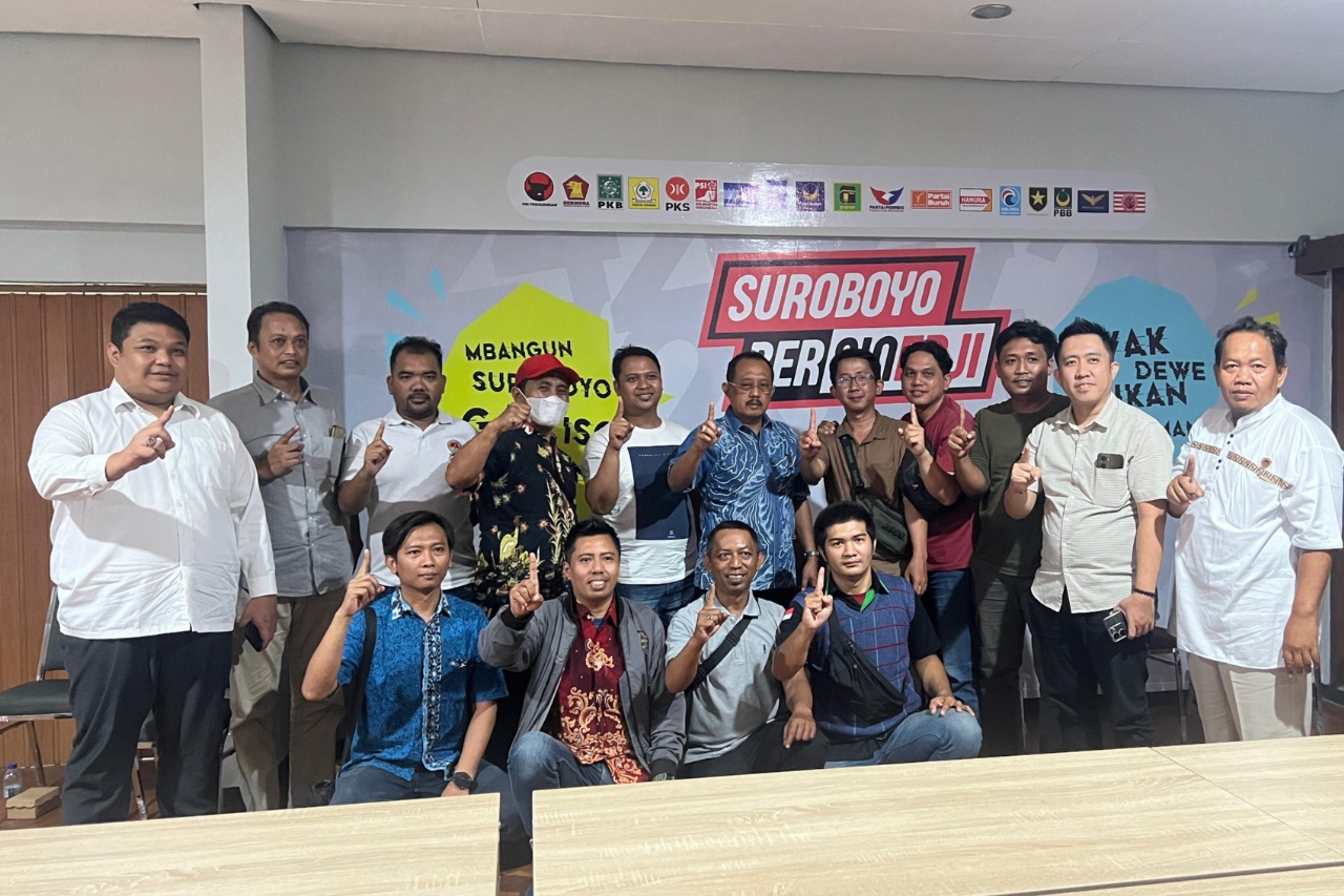 Sampaikan Aspirasi, Pengemudi Taksi online Datangi Posko Pemenangan Eri-Armuji