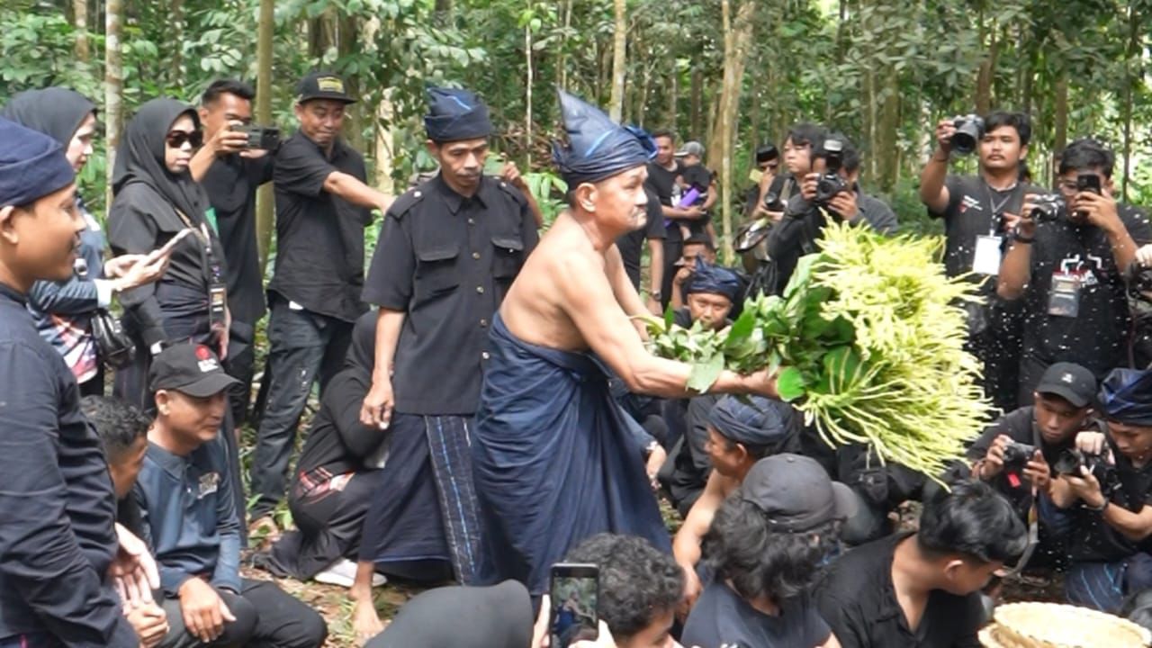 Ancaman Terhadap Kehidupan Suku Kajang dan Hutannya, Antara Tradisi dan Modernitas