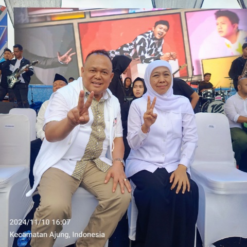 Puluhan Ribu Warga Hadir Kampanye Akbar Di Jember, Dokter Agung: Insya Allah Kemenangan Sudah Di depan Mata