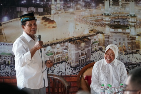 Bertemu Warga Sidoarjo, Tri Rismaharini Janjikan Solusi Air Bersih dan Murah