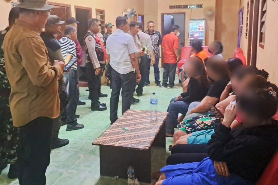 12 Wanita Dievakuasi dari Rumah Kosong di Sememi Surabaya, Usai Lapor command center 112 Merasa Tidak Nyaman