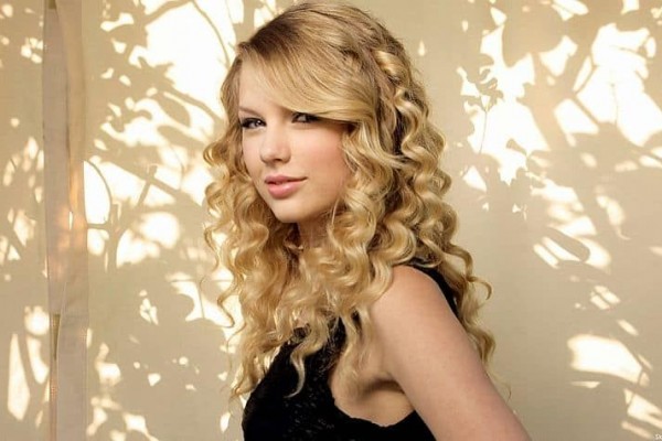 Gelombang Hollywood untuk Rambut Pendek, Elegan dan Modern