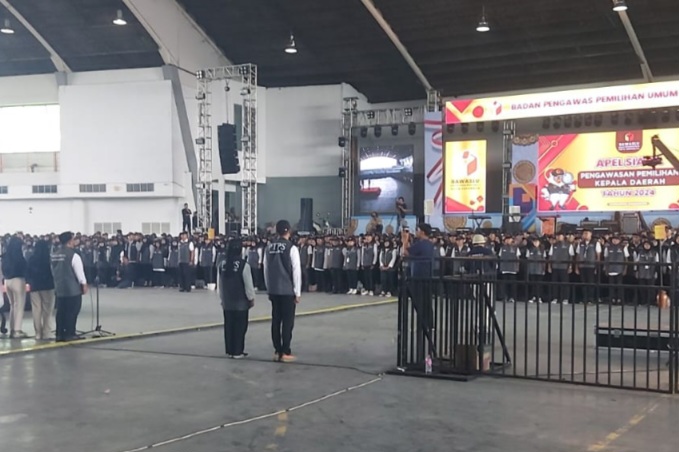 Gelaran Apel siaga Bawaslu kota Surabaya di gedung JIX Surabaya Minggu (24/11/2024)