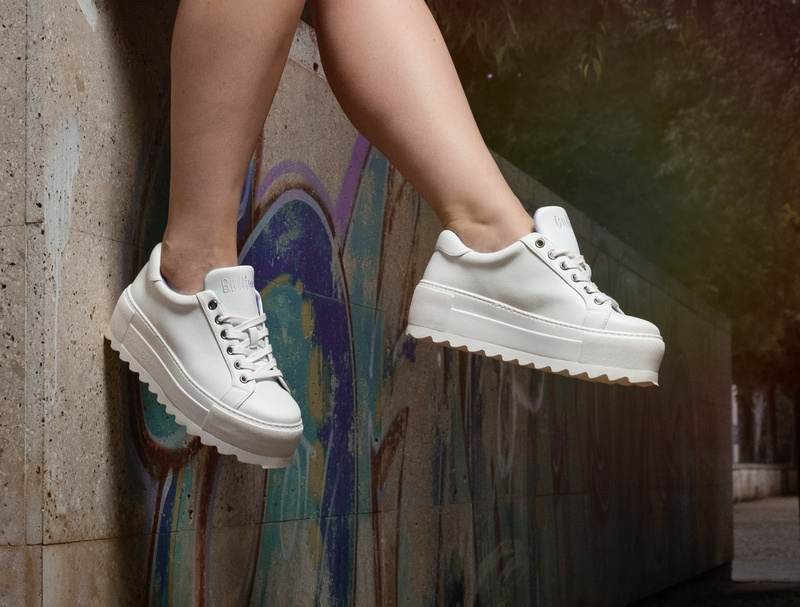 Padu Padan Platform Shoes yang Stylish, Tampil Percaya Diri dengan Sentuhan Modern
