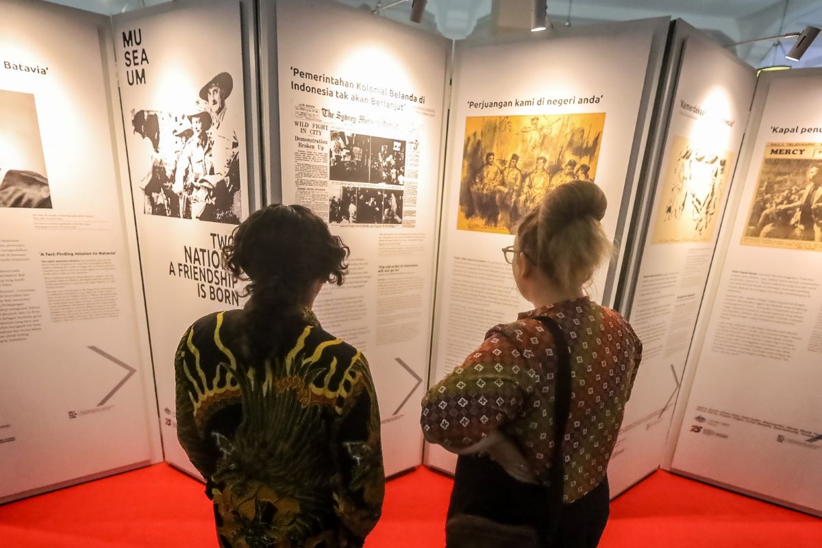 Two Nations: a Friendship is Born Etalase Sejarah Diplomatik Autralia dan Indonesia