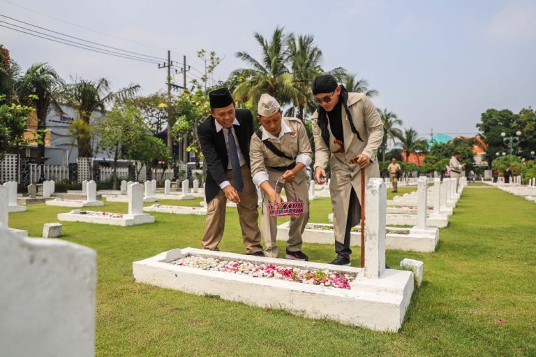 ziarah makam pahlawan