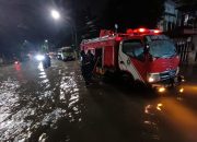 Pemkot Kerahkan 25 Unit Mobil Damkar Tangani Genangan di Surabaya