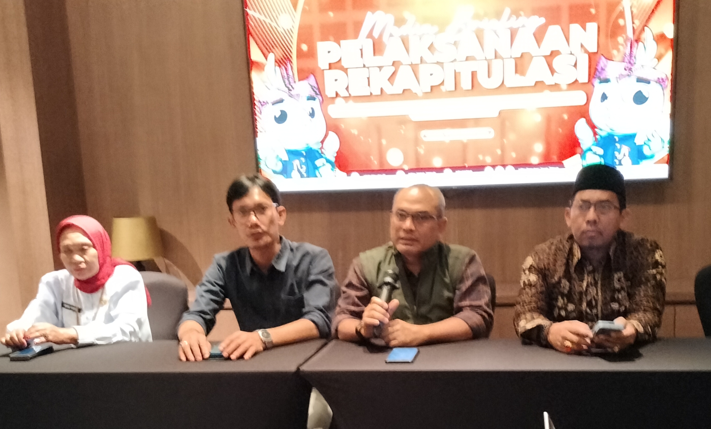 KPU Jatim Lakukan Rekapitulasi Pilkada 2024 Tingkat Provinsi