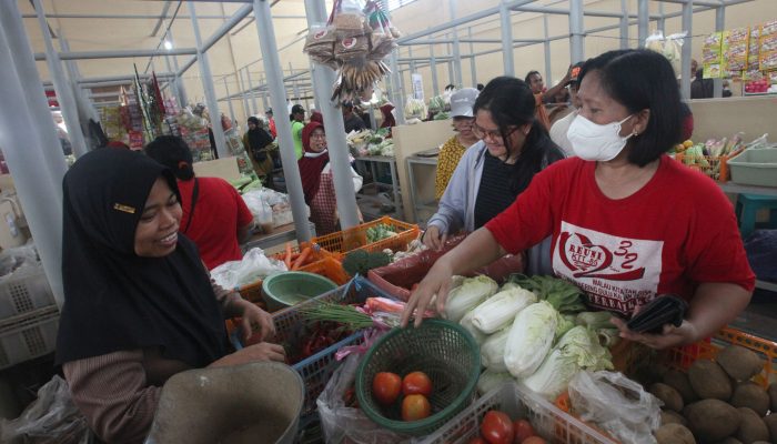 Warga Surabaya Diimbau Tak Perlu Panic Buying, Stok Bahan Pangan Aman