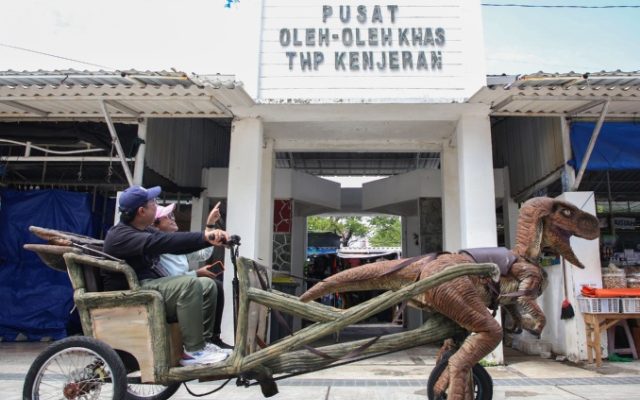 THP Kenjeran Makin Seru, Wisatawan kini Bisa Nikmati Dino Dokar dan Rainbow Slide