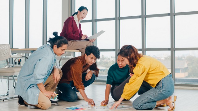 Membangun Hubungan Profesional, Etika dan Adab Bergaul di Tempat Kerja
