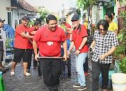 Gotong Royong Kader dan Warga Warnai Perayaan HUT ke-52 PDIP di Bendul Merisi