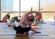 Yoga dengan Mindfulness, Kunci Mengelola Emosi dengan Lebih Baik