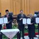 Sepakat - Pimpanan DPRD Kota Surabaya Bersama Sekda Kota Surabaya saat penandatangan Pembentukan Pansus Penanggulangan Banjir di Kota Surabaya