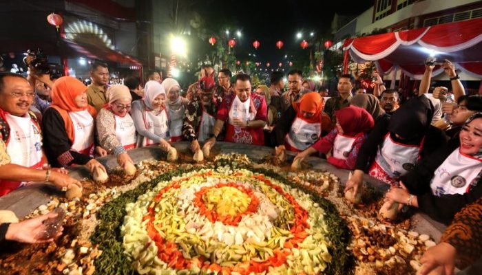 Festival Rujak Uleg Surabaya Masuk Kharisma Event Nusantara 2025 Kemenpar RI