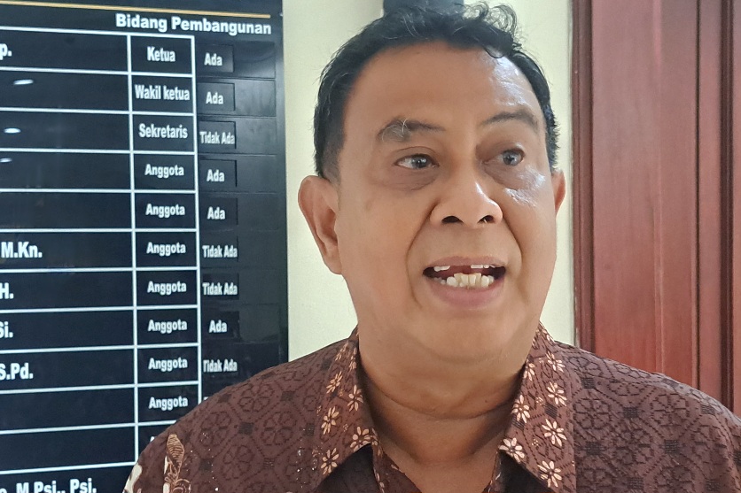 Ketua Pansus Penanggulangan Banjir DPRD Kota Surabaya, Sukadar
