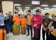 Dua Kader PDIP Surabaya dari Pabean Cantian Berangkat Umroh, Bentuk Apresiasi atas dedikasi