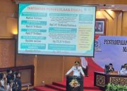 Eri-Armuji Paparkan Misi Surabaya 2025-2030 di Rapat Paripurna DPRD