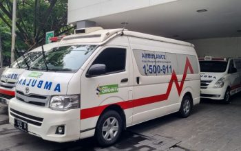 Siloam Ambulance Call Center (SACC) 1-500-911 yang merupakan bagian dari layanan Stroke Ready Hospitals