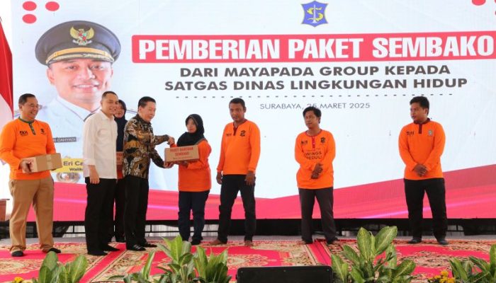 Mayapada Group Bagikan 5000 Bingkisan Sembako Ramadan kepada Pahlawan Kebersihan Kota Surabaya