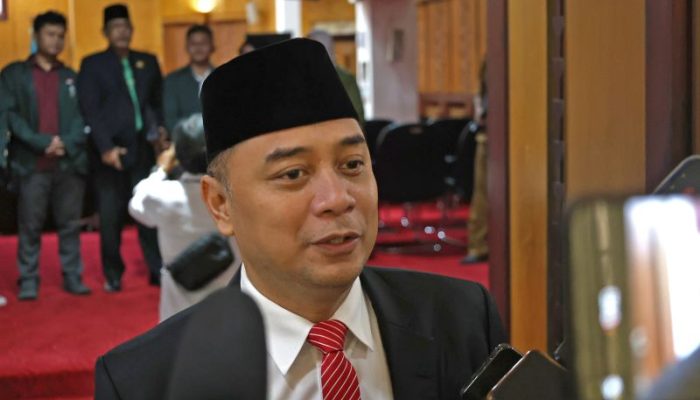 Wali Kota Surabaya Ajak Warga Aktif Awasi Peredaran Mihol Selama Ramadan