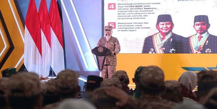 Gubernur Khofifah saat meresmikan Rereat Pemprov Jatim