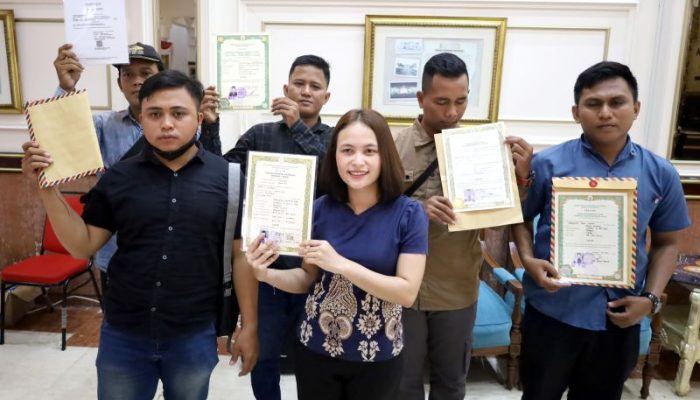 Posko Pengaduan Ijazah Pemkot Surabaya Selesaikan Belasan Kasus