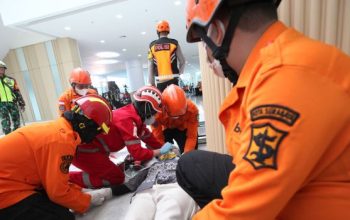 Simulasi Hari Kesiapsiagaan Bencana 2025 (1) Simulasi Hari Kesiapsiagaan Bencana 2025 (1)