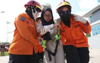 Simulasi Hari Kesiapsiagaan Bencana 2025 (6) Simulasi Hari Kesiapsiagaan Bencana 2025 (6)