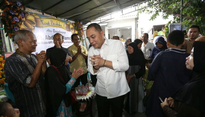Takziah ke Kediaman Almarhum Abdilah Ramdan, Wali Kota Eri: Jamin Pendidikan Anak Almarhum Hingga Kuliah