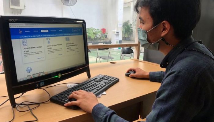 SPMB Surabaya 2025 Lebih Modern, Dispendik Siapkan Simulasi Online dan Posko Bantuan