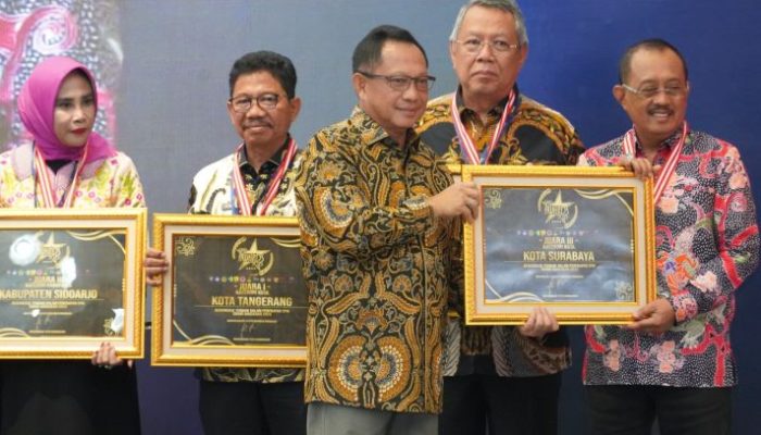 Pemkot Surabaya Duduki Peringkat Tiga dalam SPM Award 2025