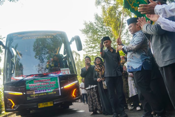 Tegal Kirim 1271 Jamaah Haji, Bupati Semoga Jadi Haji Mabrur