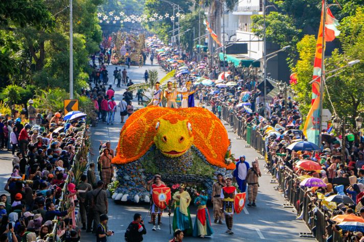 Pawai Bunga dalam HJKS tahun 2024