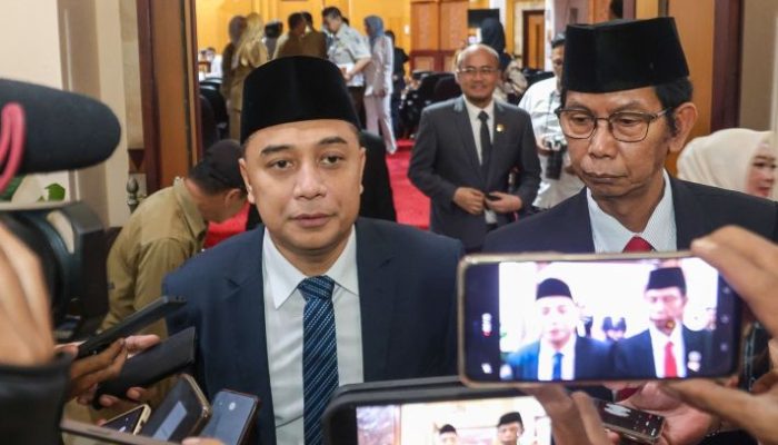 Pemkot Surabaya Akan Tertibkan Izin Parkir di Rumah Makan