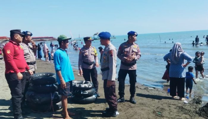 Liburan Idul Adha, Sejumlah Destinasi Wisata Pantai di Kota Tegal Dipadati Pengunjung