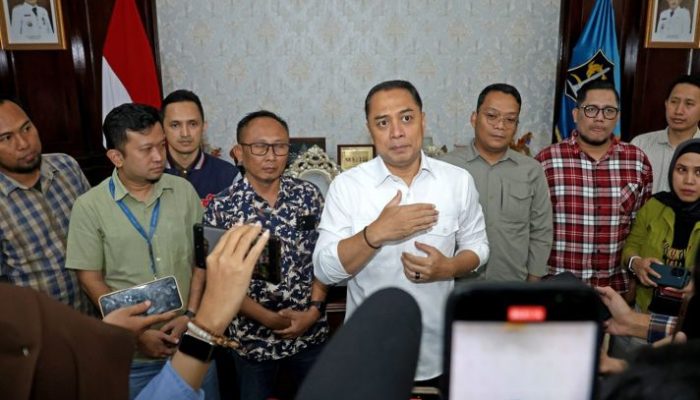 Wali Kota Eri: Alhamdulillah, Parkir Toko Modern di Surabaya Gratis