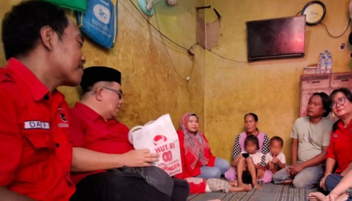 Turun Ke Masyarakat Bagikan Paket Makanan Bergizi, PDIP Surabaya Tegaskan komitmen Zero Stunting