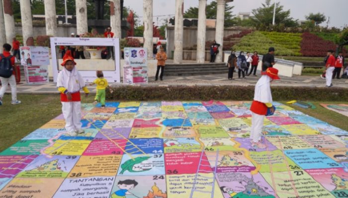 Permaina tradisonal di perayaan hari anak nasiona
