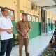 Azhari Kahfi saat melakukan advokasi di seklah Tanwir