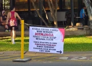Aksi warga graha famili saat menolak replaning