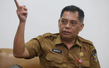 Kepala Dispendukcapil Surabaya Eddy Christijanto (2)