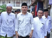 Wali Kota Surabaya Eri Cahyadi Bersama pengurus pondok pesantren ndresmo