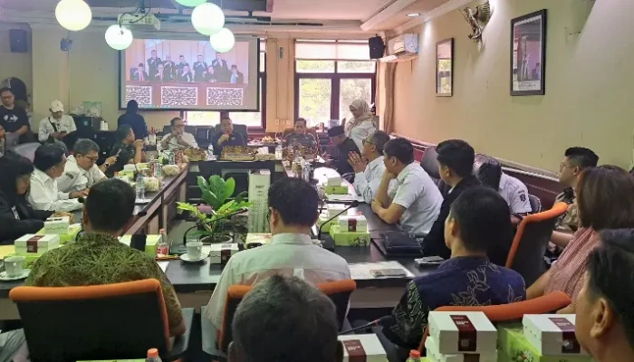 Bangun Cafe di Lahan Fasum, PT SAS Diadukan Warga Graha Family ke Komisi A
