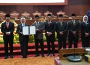 DPRD-Pemprov Jatim Resmi Sahkan Raperda APBD 2026 Jadi Perda
