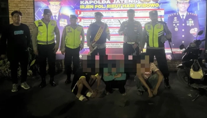 Polres Tegal Sikat Gangster, Samurai dan Celurit Panjang Disita dari Empat Anak Muda di Pagedangan