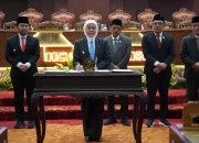 Ketok Palu, APBD Jatim 2026 Senilai Rp 27,2 T Resmi Disahkan