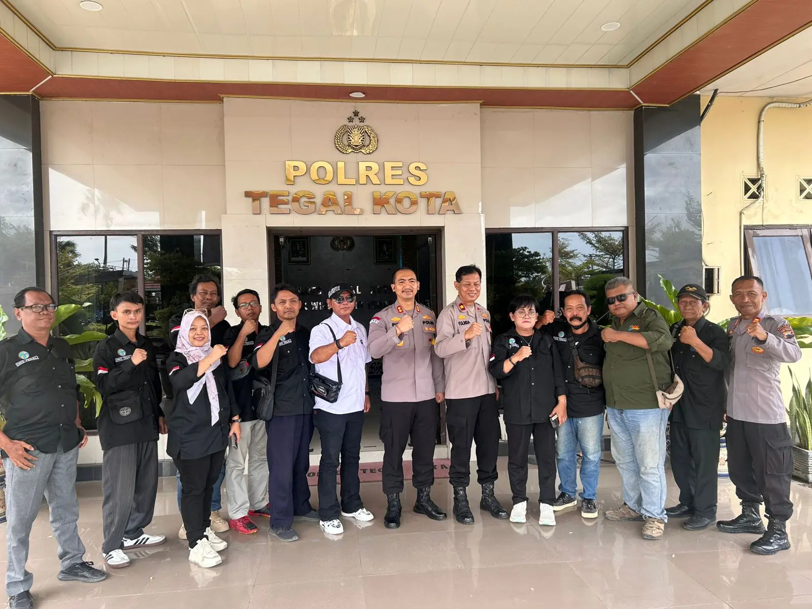 Kapolres bareng IWO
