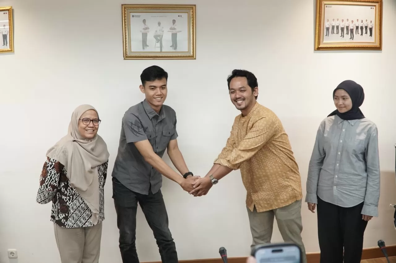 mediasi antara petugas dan pengguna Commuter Line